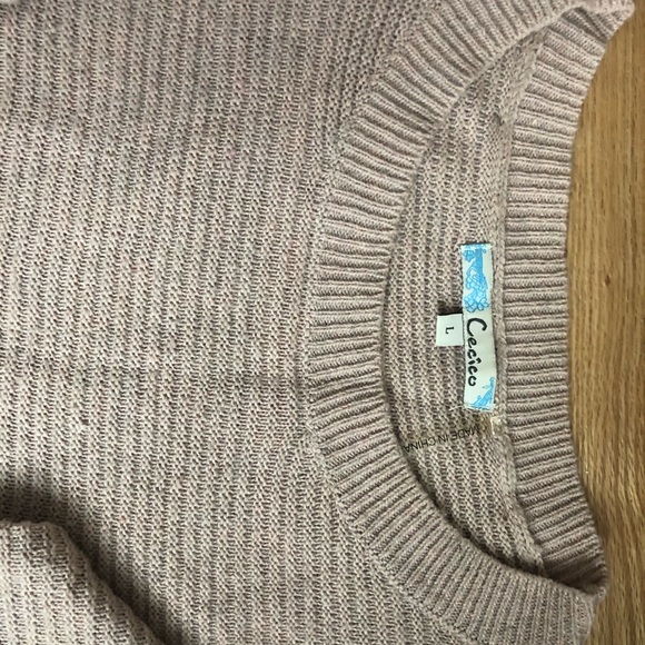 Pink Sweater - Picture 2 of 3